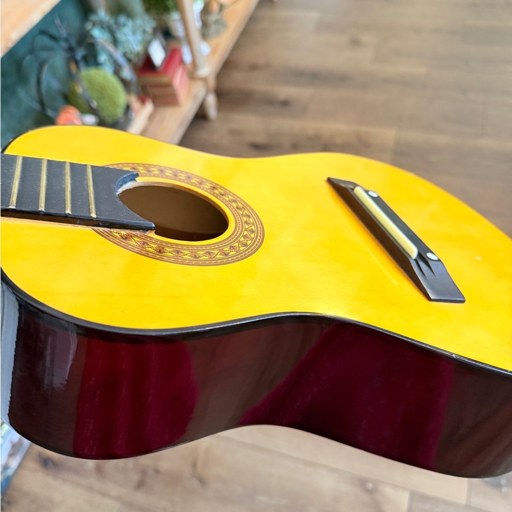 Lauren # LA30N 6 String Acoustic Guitar - Picture 5 of 16